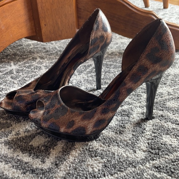 Cheetah Carlos Santana Heels - Picture 2 of 3